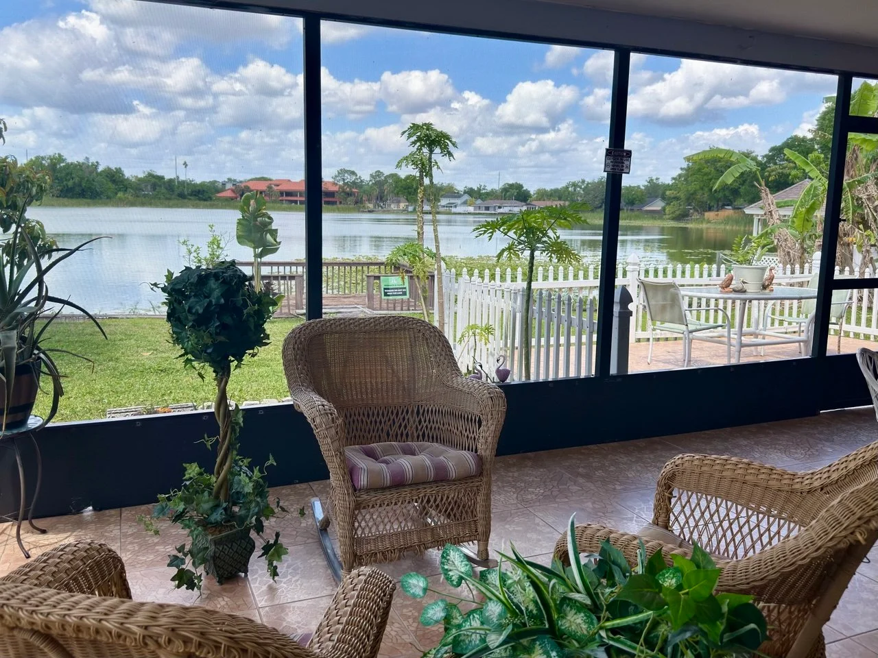 Comfortable assisted living at Silver Lake ALF